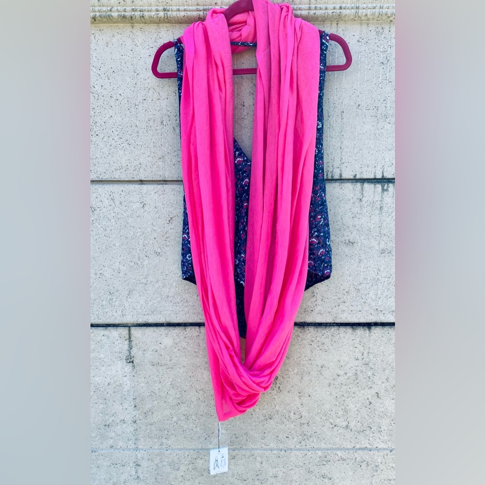 🆕🔖 Calvin Klein✨Vivid Pink🌸Barbiecore🌸Infinity Scarf Beach Coverup/Wrap🌸NWT
